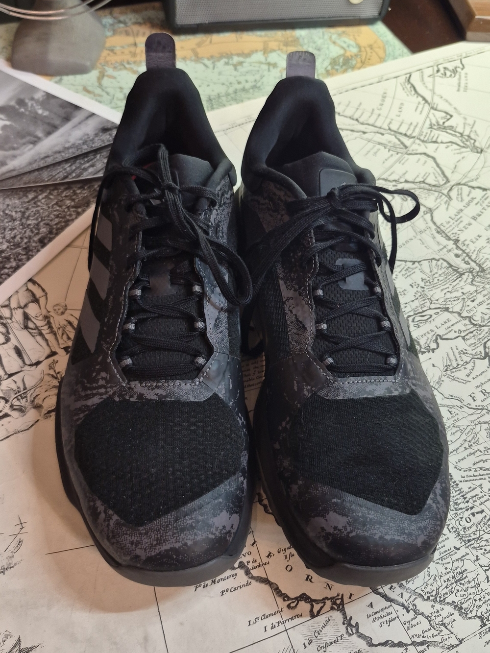 adidas Men's Black and Gray Athletic Lace-Up Sneakers